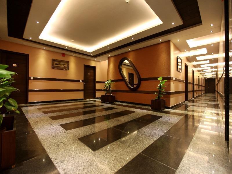 Airport Hotel Le Seasons Ню Делхи Екстериор снимка